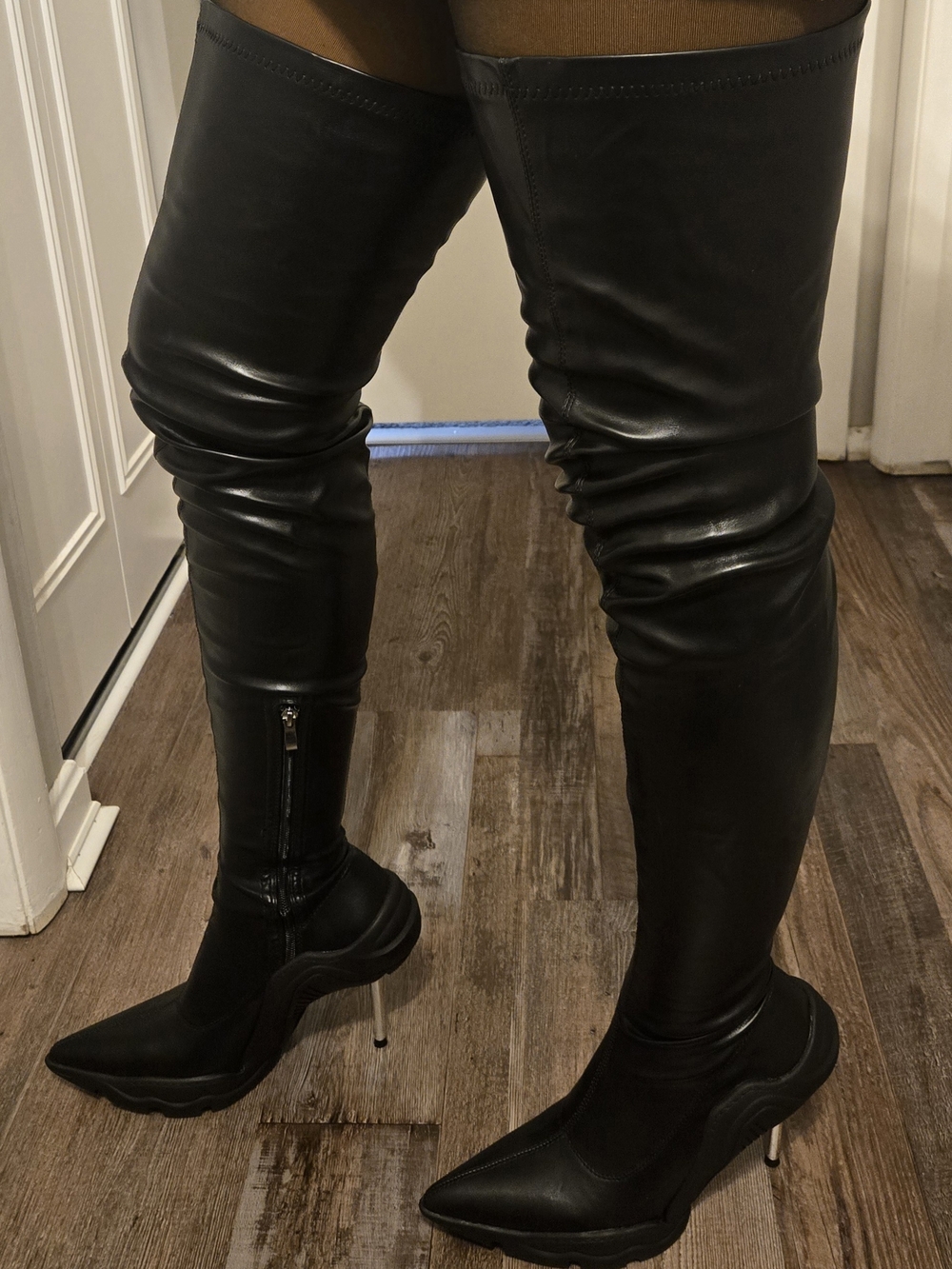 Akira/Azalea Wang, Black Over-the-Knee Pointed Stiletto Boots Size 9